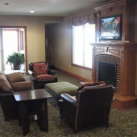 Randolph Inn And Suites-2