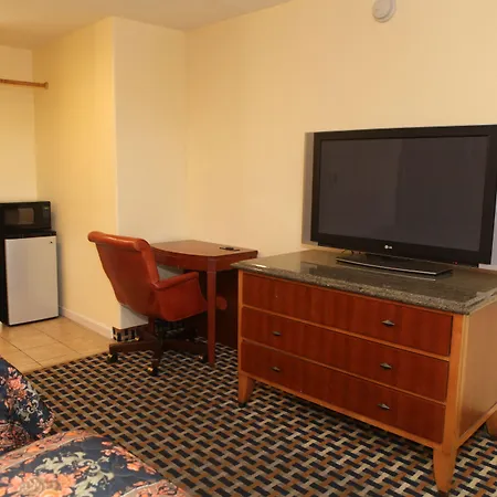Bay Breeze Inn-3