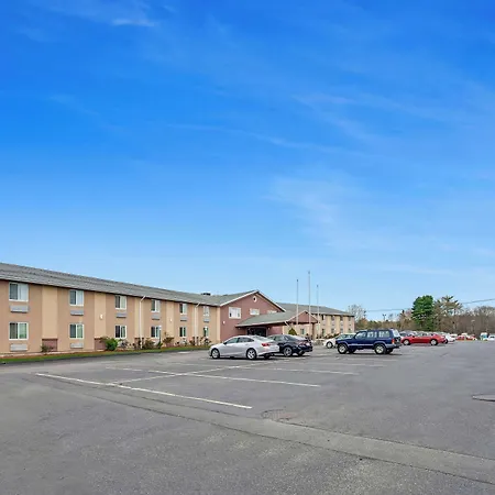 Americas Best Value Inn Foxboro-2