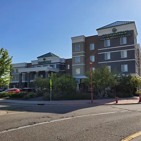 Grandstay Apple Valley-2