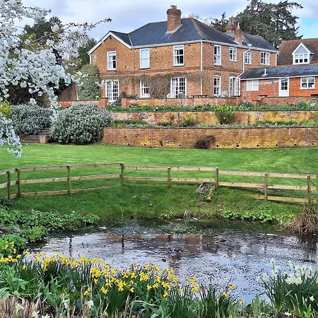 Rookwood Farmhouse B&B-3