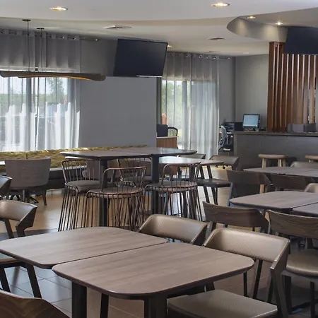 Springhill Suites St. Louis Airport/Earth City-3