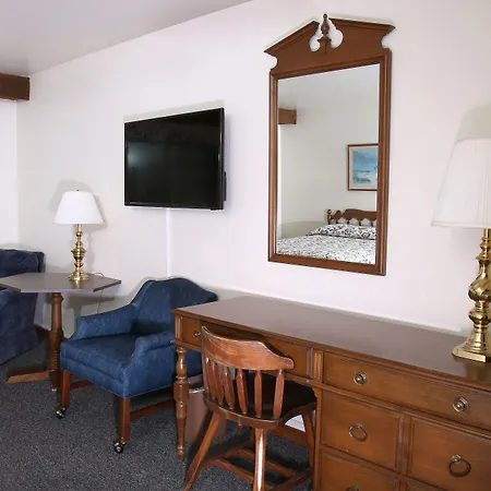 Lighthouse Inn - Two Rivers-2