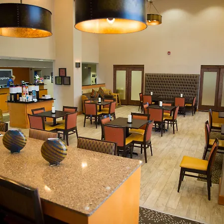 Hampton Inn & Suites Grenada-3