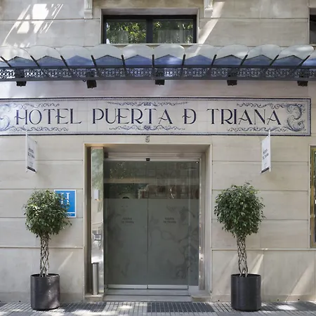 Petit Palace Puerta De Triana-3