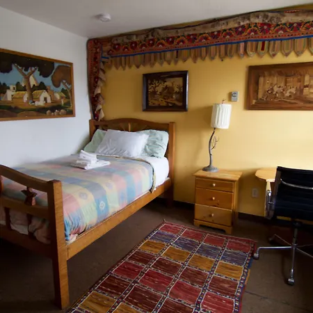Qupqugiaq Inn-2