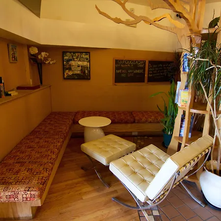 Qupqugiaq Inn-3