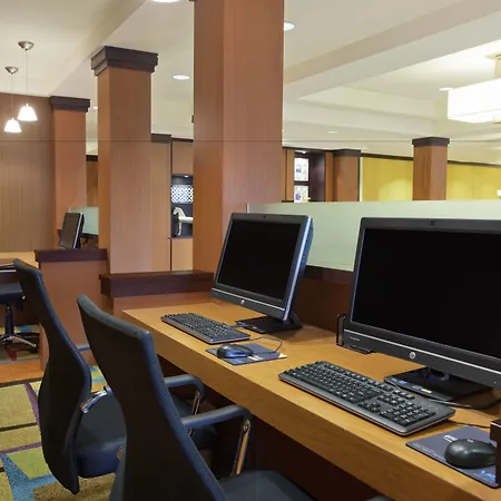Fairfield Inn & Suites By Marriott Detroit Metro Airport Romulus-3