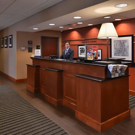 Hampton Inn & Suites Tacoma-3