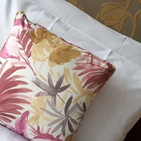 Antoinette Hotel Wimbledon-2