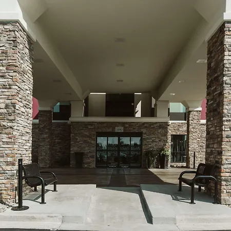 Hampton Inn Bismarck-3