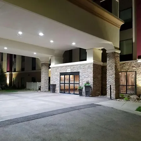 Hampton Inn Bismarck-2