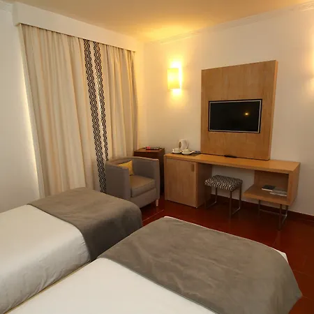 Best Western Hotel Dom Bernardo-2