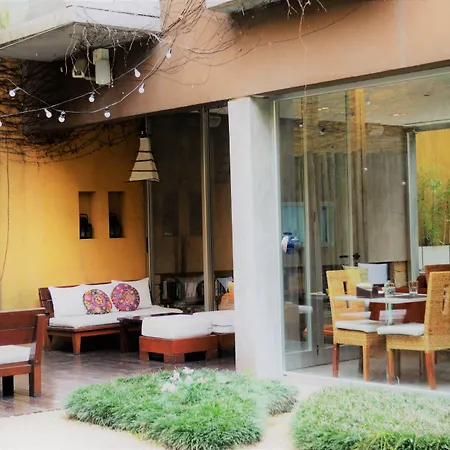 Mine Hotel-2