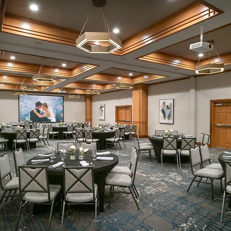 Delta Hotels By Marriott Huntington Mall-2