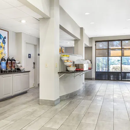 Comfort Suites Nacogdoches-2