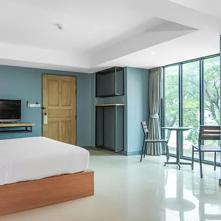 Nora Lakeview-2