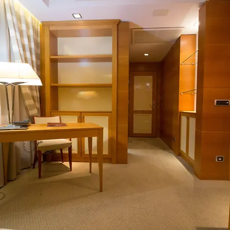 Papillo Hotels & Resorts Roma-3