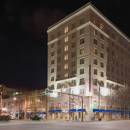 Hampton Inn & Suites Montgomery-Downtown-3