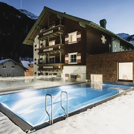 Hotel Schwarzer Adler - Sport & Spa-3