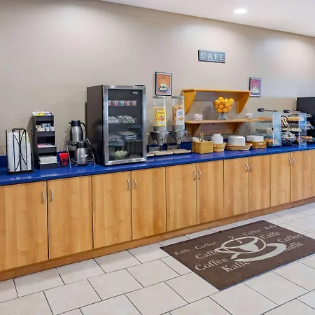 Microtel Inn & Suites By Wyndham Johnstown-3