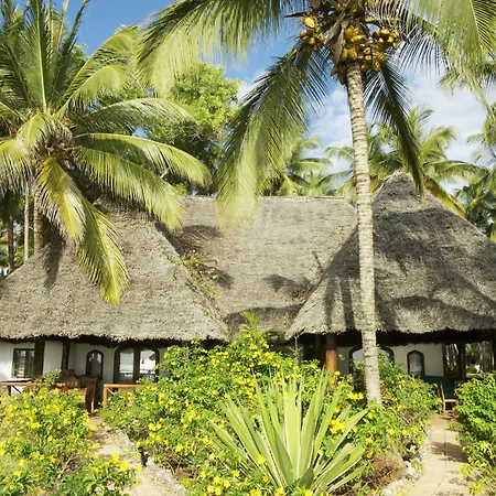 Bluebay Beach Resort & Spa-3