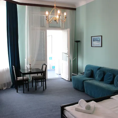 Hotel-Pension Rheingold am Kurfürstendamm-2