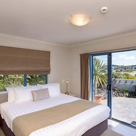 Blue Pacific Apartments-2