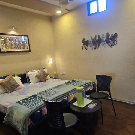 Shaleen Elegance Homestay Near Nakki Lake-2