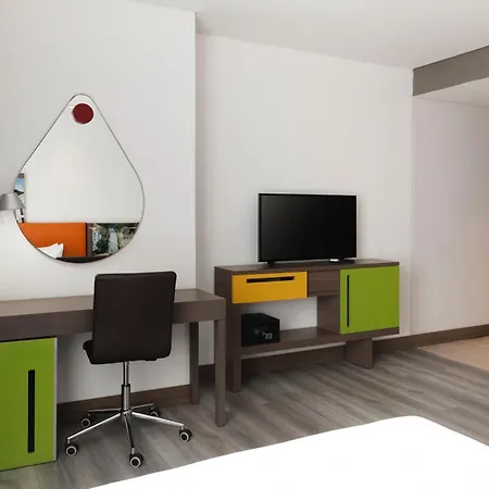 Hampton By Hilton Bogota Airport-2