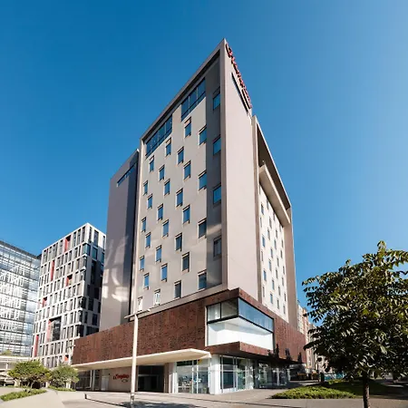 Hampton By Hilton Bogota Airport-3