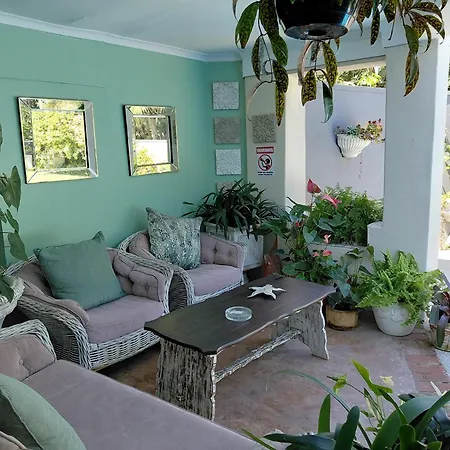 Villa Roc Guesthouse - Pet Friendly-3