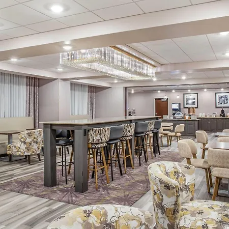 Ramada By Wyndham St Paul Ab-3