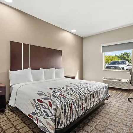 Red Roof Inn Baton Rouge-2