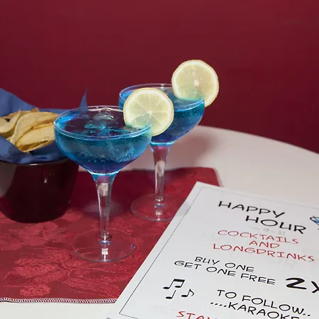 Hotel Amalfi & Restaurant Karaoke Bar-3