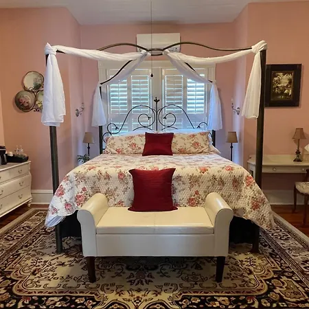 Trowell Historic Inn-3