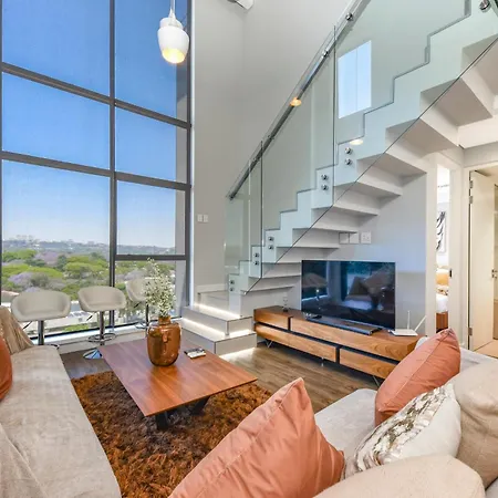 Deluxe Self-Catering Apartment | Park Central-3