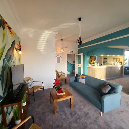 Beach Hotel Torbay B&B-2