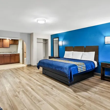 Red Carpet Inn And Suites-2