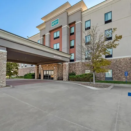 Quality Inn - Pratt-2