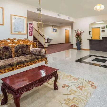 Super 8 By Wyndham Salina-3
