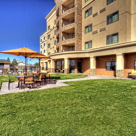 Courtyard By Marriott Midland-3