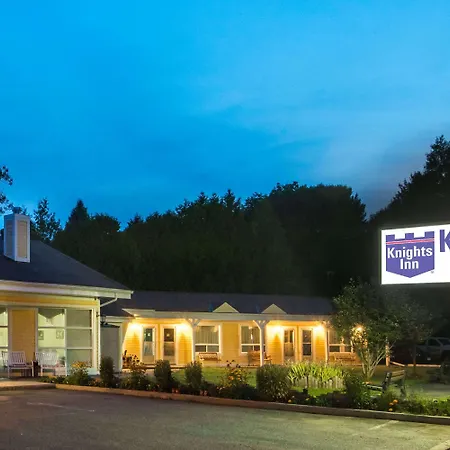 Knights Inn Bracebridge-2