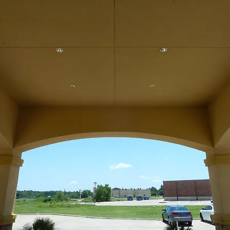 Americas Best Value Inn - Gun Barrel City-3