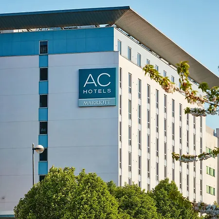 Ac Hotel By Marriott Manchester Salford Quays-3
