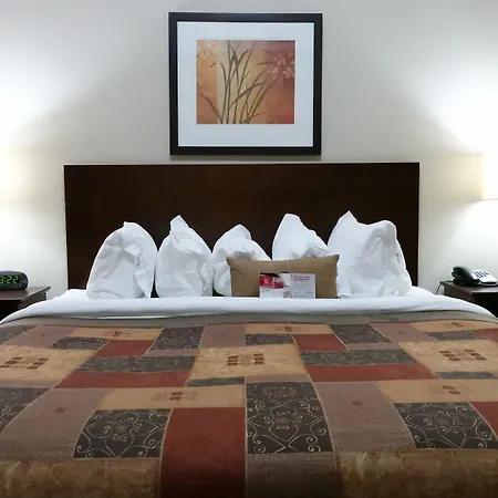 Ramada By Wyndham Weyburn-2