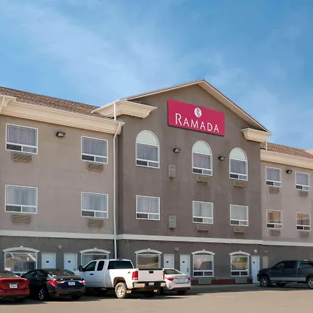 Ramada By Wyndham Weyburn-3