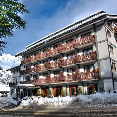 Cresta Et Duc Hotel-2