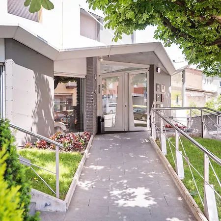 Hotel La Perla D'Olot-2