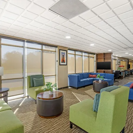 Comfort Suites Brunswick-2